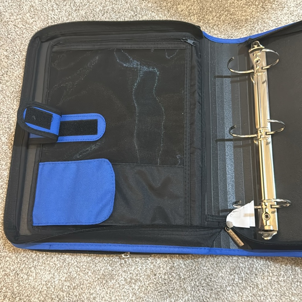Five Star Zipper Binder, 2 Inch 3-Ring Binder for School - Picture 2 of 5